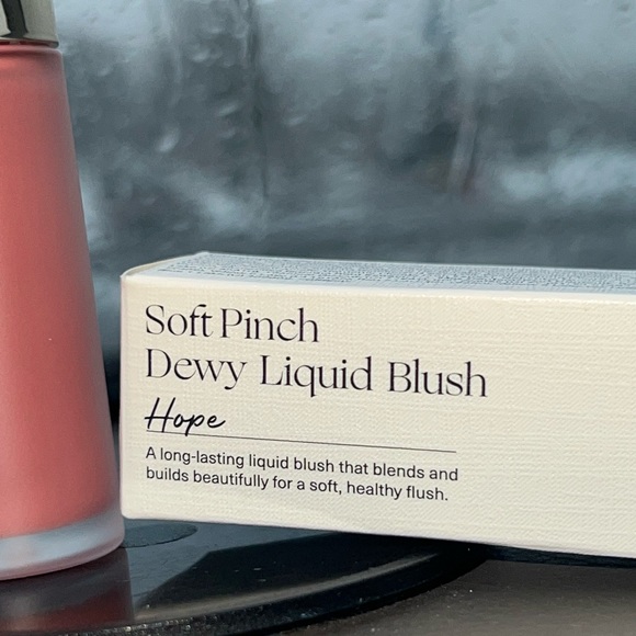 Rare Beauty - HOPE Soft Pinch Liquid Blush - Picture 7 of 8